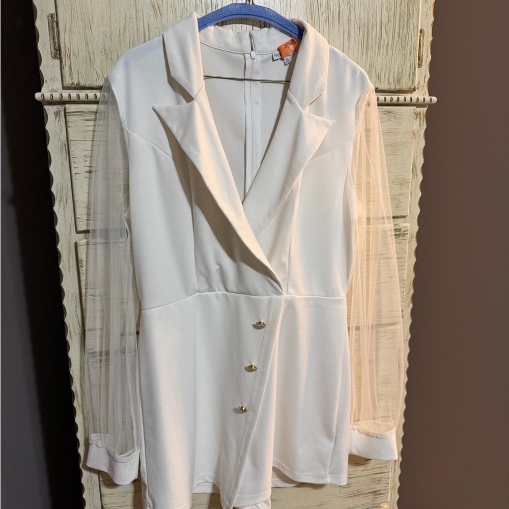 Fashion Nova Cream Blazer